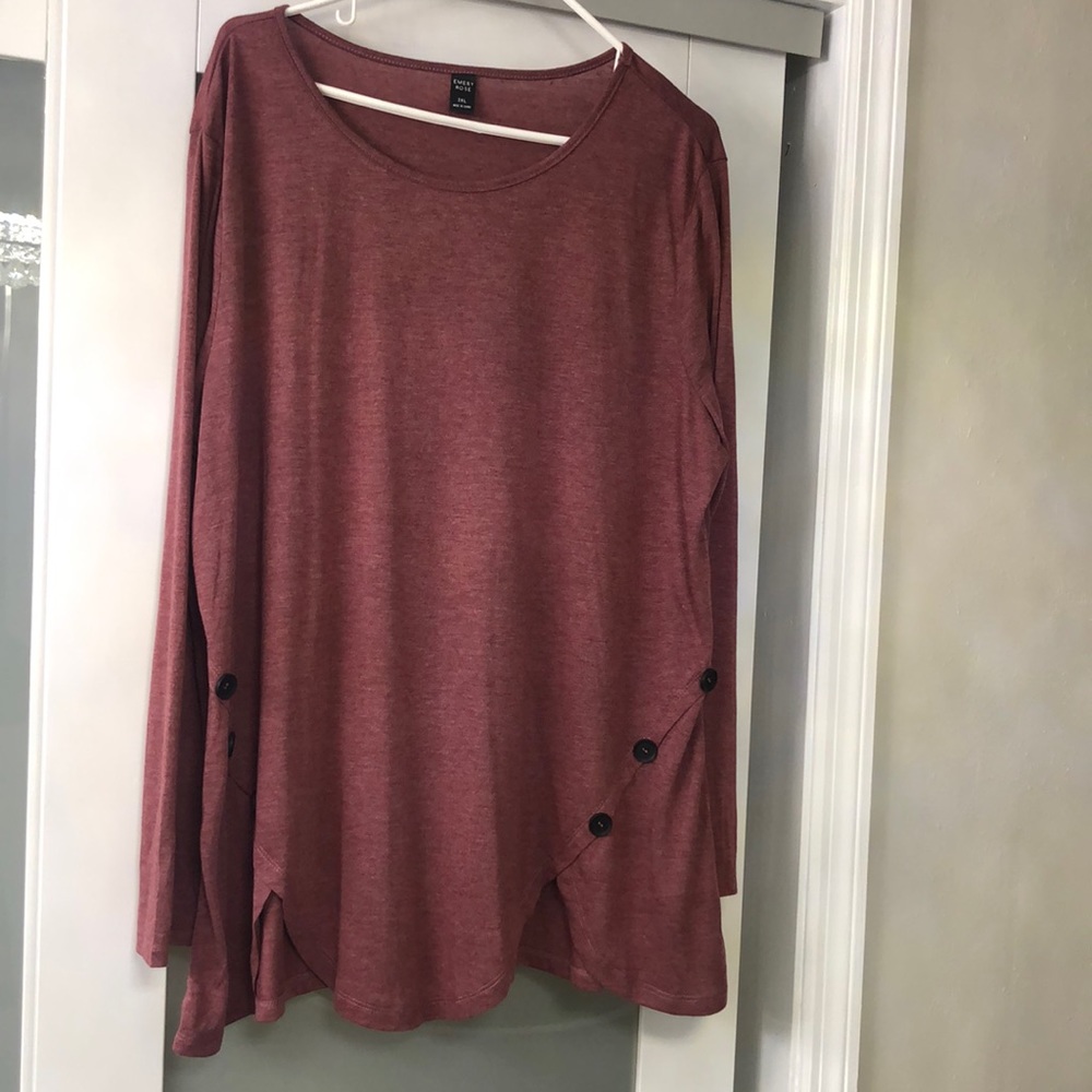 Soft, thin long sleeve with cute button and scallop from detail. Never worn.